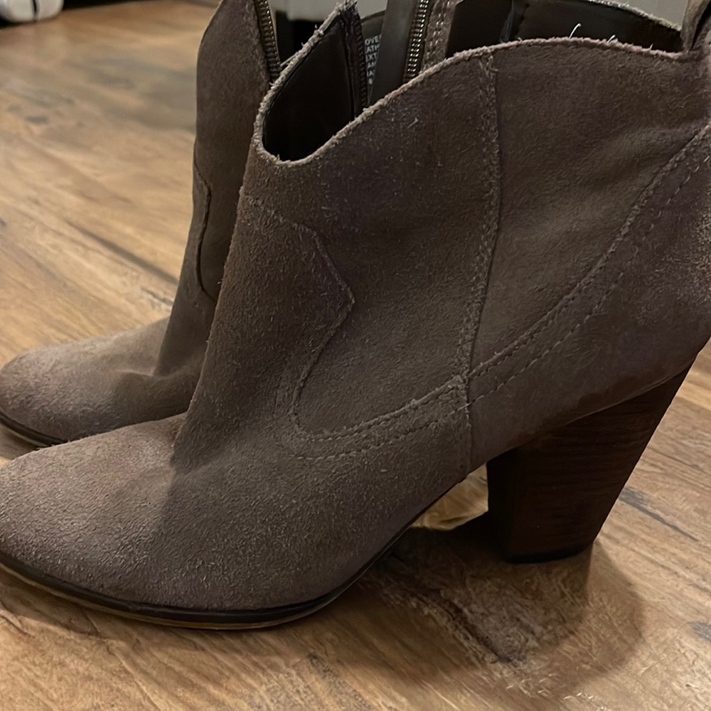 Steve Madden Plover ankle boots size 9.0 M